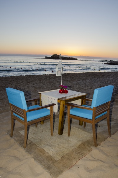 Romantic Dinner at Edde Sands